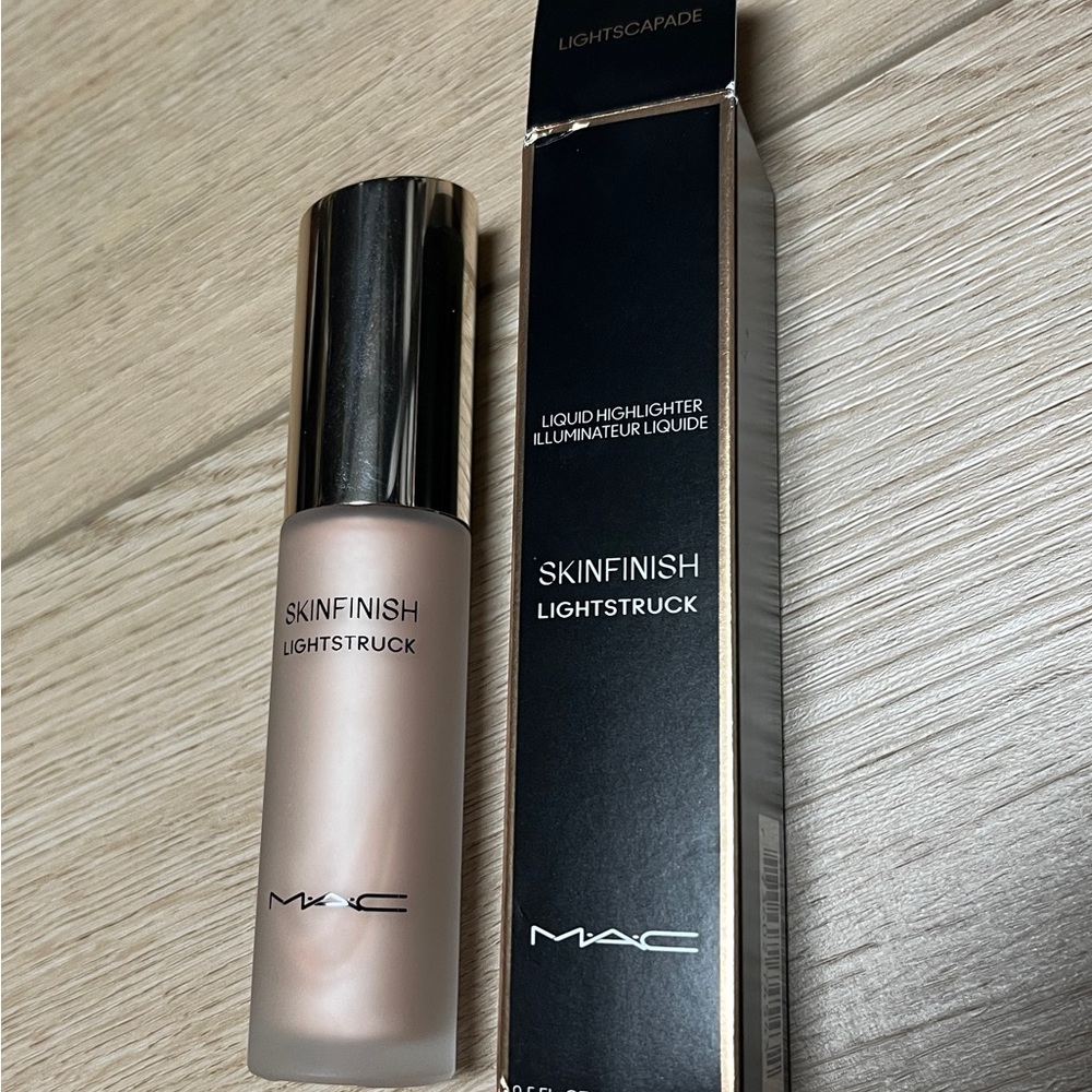 MAC Cosmetics Skinfinish Lightstruck Liquid Highlighter - Lightscapade